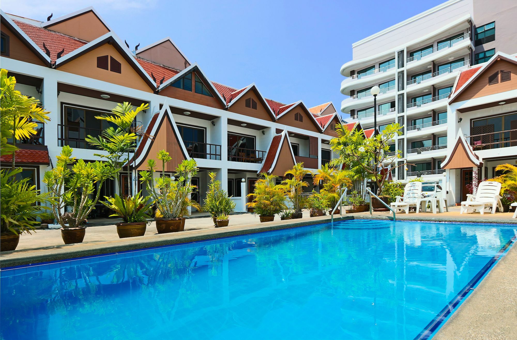 Ashford Villas Cosy Beach Патая Екстериор снимка