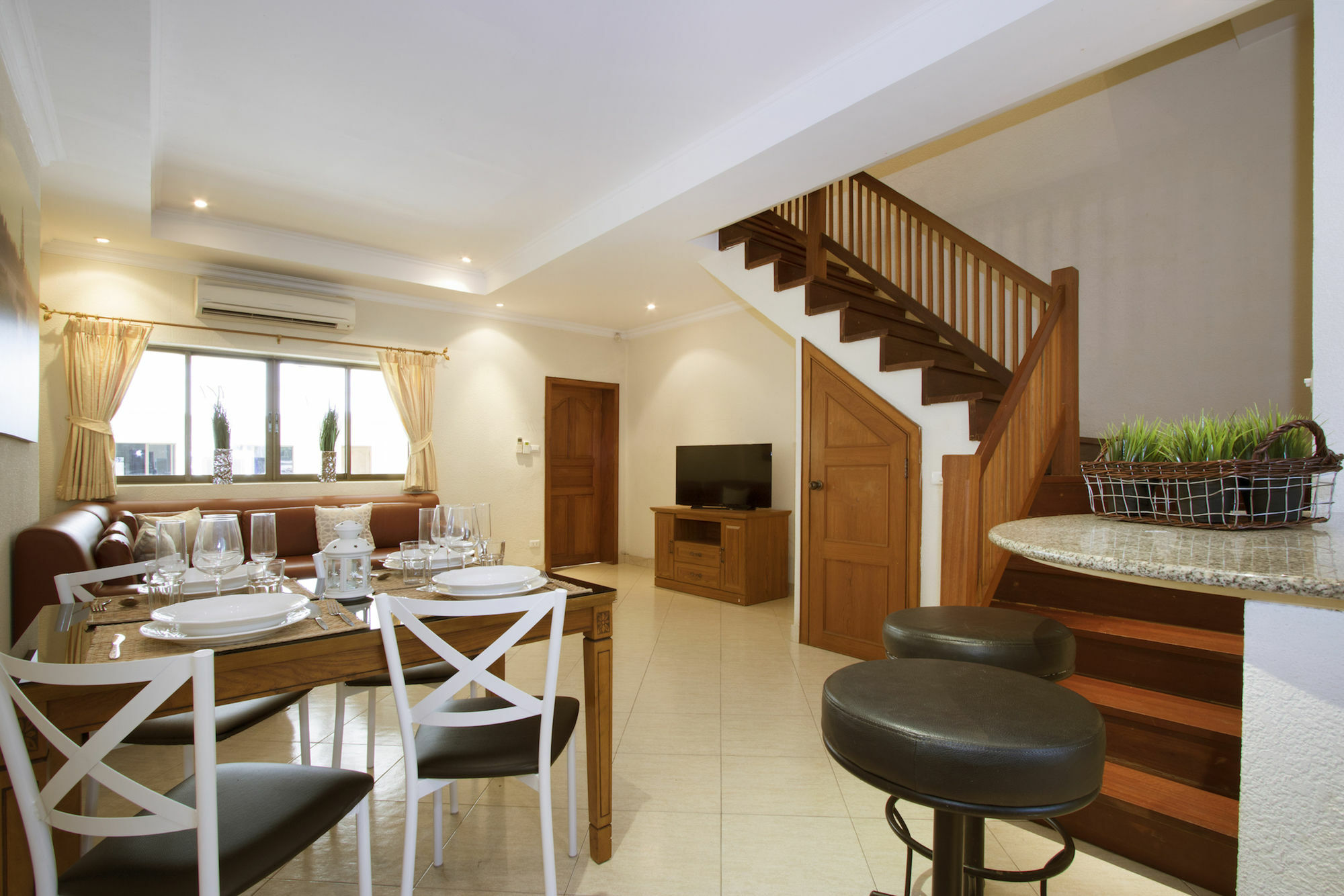 Ashford Villas Cosy Beach Патая Екстериор снимка