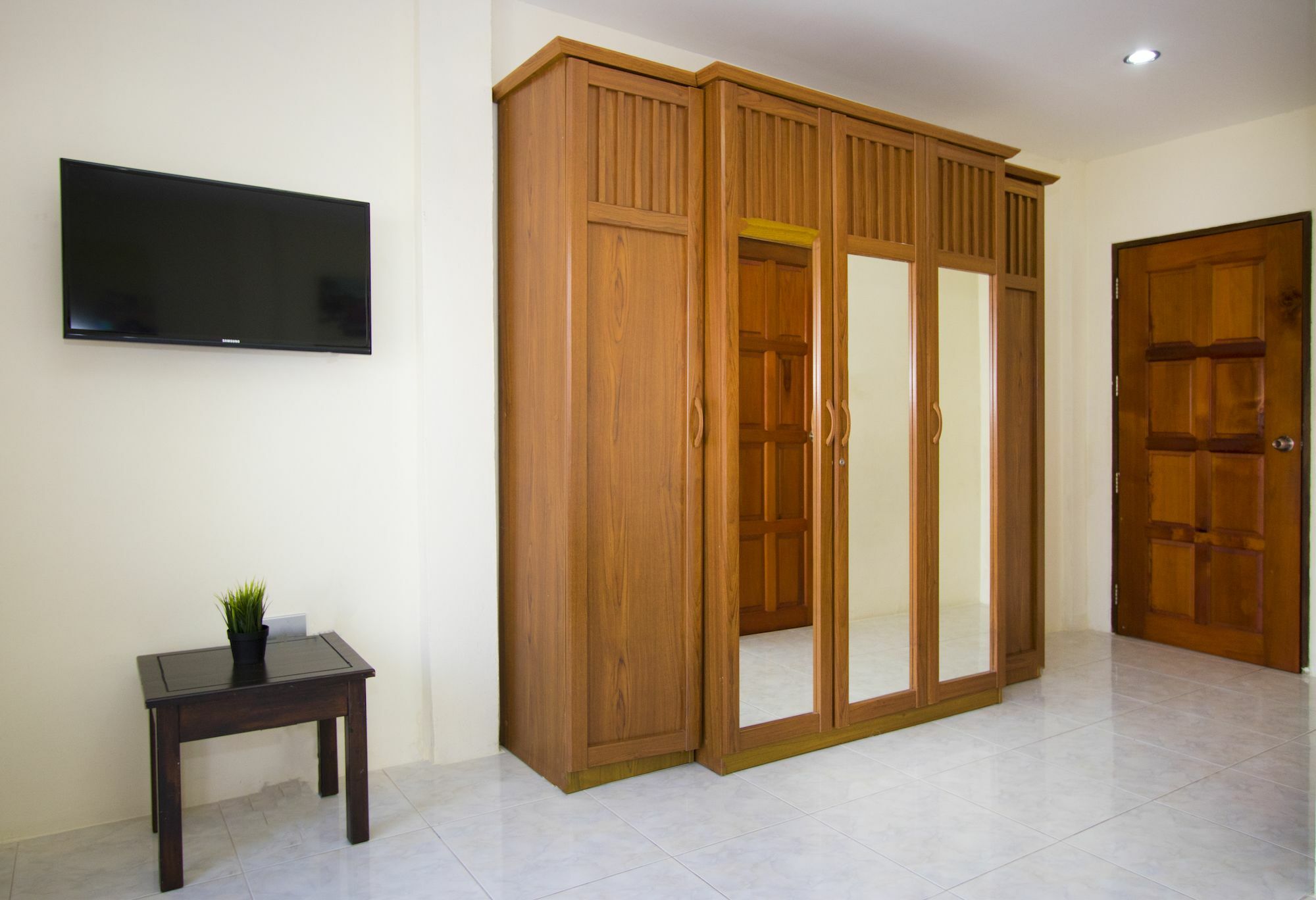 Ashford Villas Cosy Beach Патая Екстериор снимка