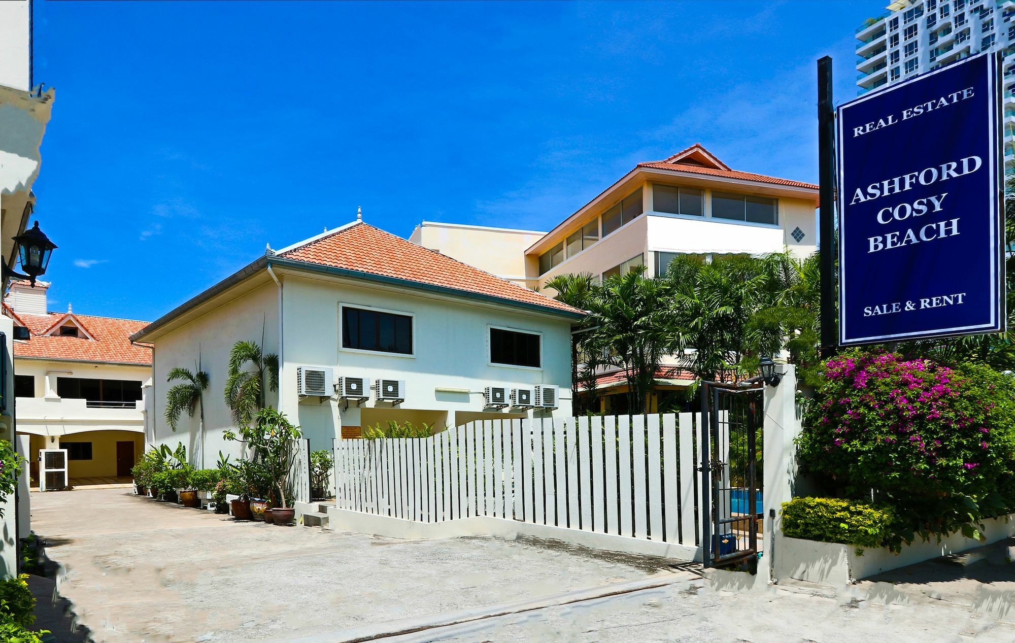 Ashford Villas Cosy Beach Патая Екстериор снимка