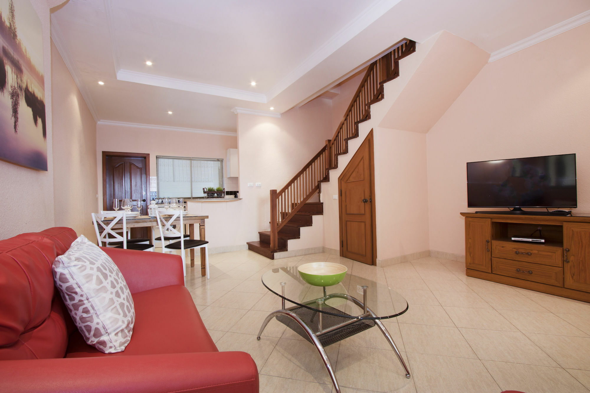 Ashford Villas Cosy Beach Патая Екстериор снимка